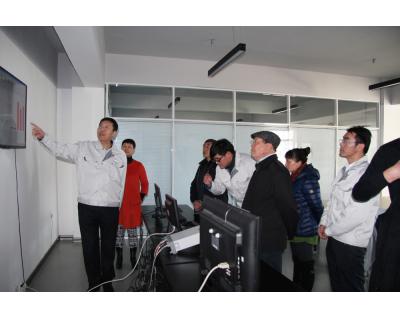 中國太陽能熱利用產(chǎn)業(yè)聯(lián)盟賈鐵鷹秘書長關(guān)懷漢諾威